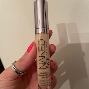 URBAN DECAY - Concealer